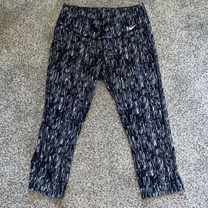 Dry fit Nike Capri leggings